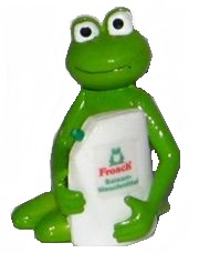1999 Küche - Frosch mit Waschmittel - zum Schließen ins Bild klicken