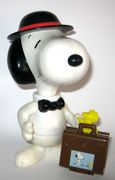 Snoopy als Reisender - zum Schließen ins Bild klicken