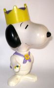 Snoopy als König - zum Schließen ins Bild klicken