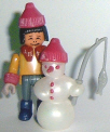 1994 Eskimos - Junge mit Schneemann - zum Schließen ins Bild klicken
