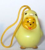 Tomy - Animal Wear - Pooh als Küken - zum Schließen ins Bild klicken