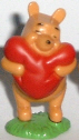 Winnie the Pooh 1 - Pooh mit Herz 1 - zum Schließen ins Bild klicken